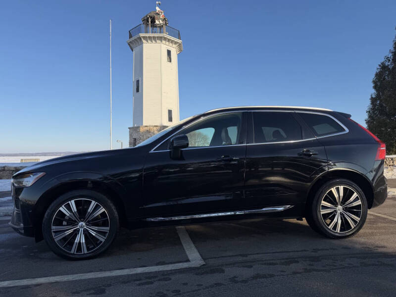 2022 Volvo XC60 Inscription's photo