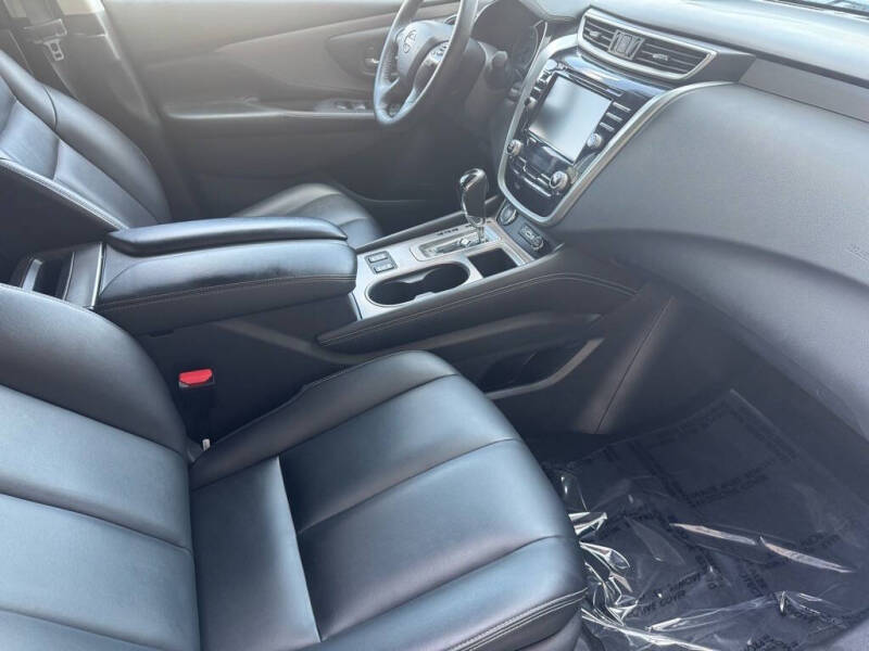 2023 Nissan Murano SV