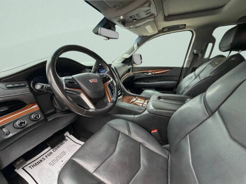 2018 Cadillac Escalade Luxury
