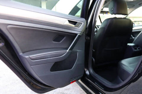 2017 Volkswagen Golf TSI Wolfsburg Edition