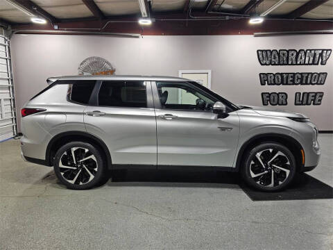 2025 Mitsubishi Outlander PHEV SE