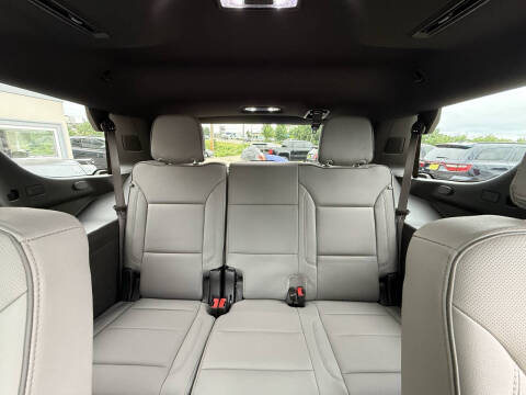 2025 GMC Yukon Elevation