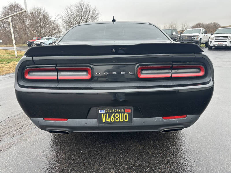 2015 Dodge Challenger SXT Plus