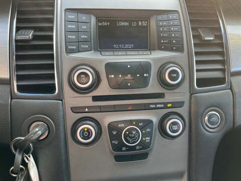 2013 Ford Taurus SEL