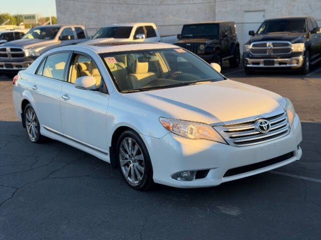 2012 Toyota Avalon Limited's photo