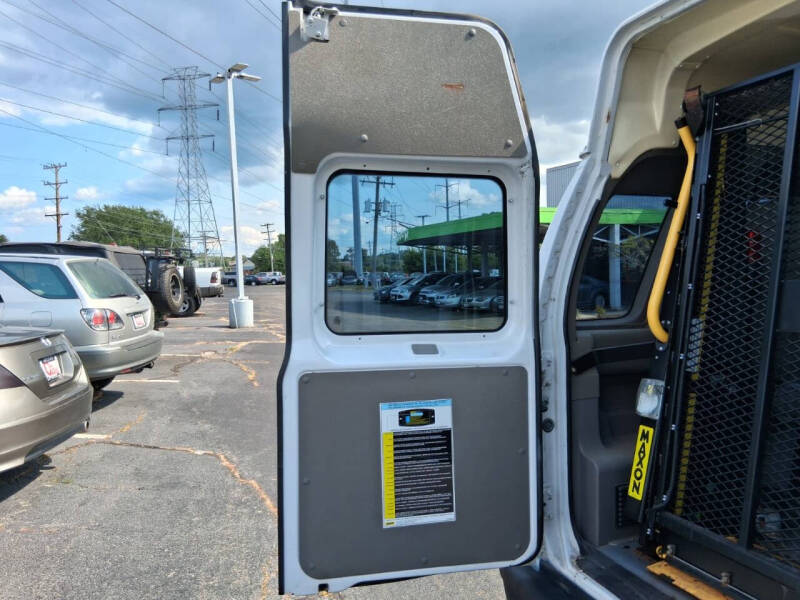 2009 Ford E-Series E-250