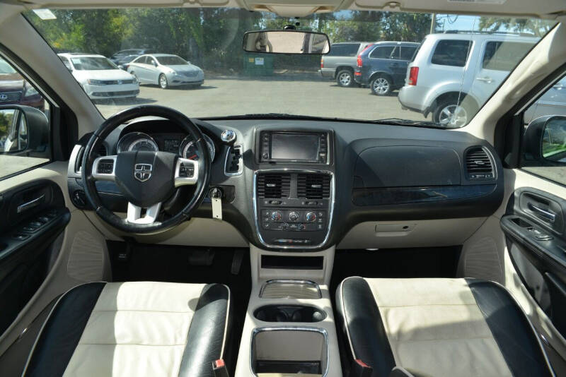 2015 Dodge Grand Caravan SXT Plus