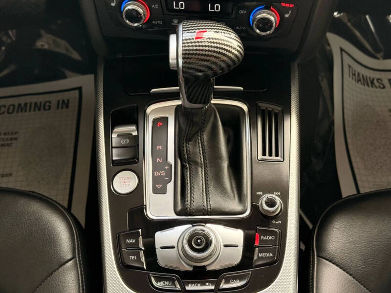 2016 Audi A4 2.0T quattro Premium