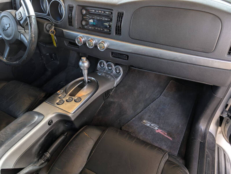 2004 Chevrolet SSR LS