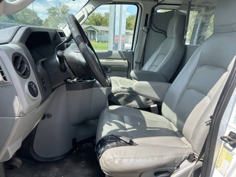 2010 Ford E-Series E-250