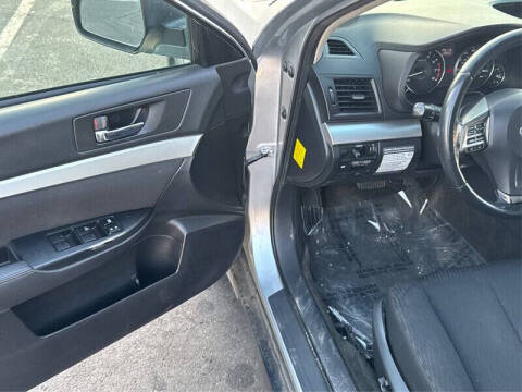 2012 Subaru Outback 2.5i Premium