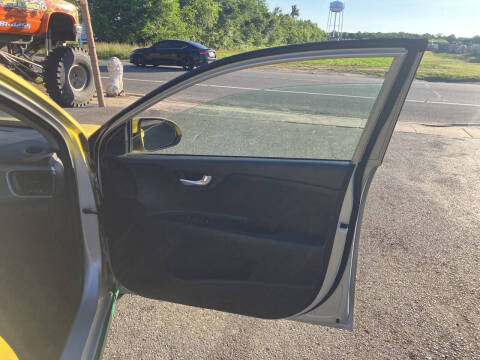 2019 Kia Rio 5-Door S