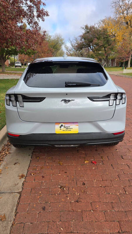 2022 Ford Mustang Mach-E Select