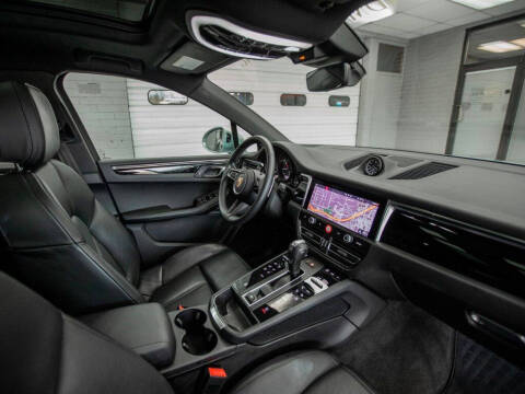 2024 Porsche Macan T