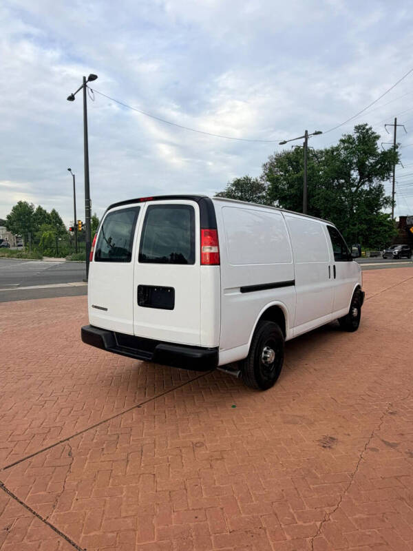 2017 Chevrolet Express 2500