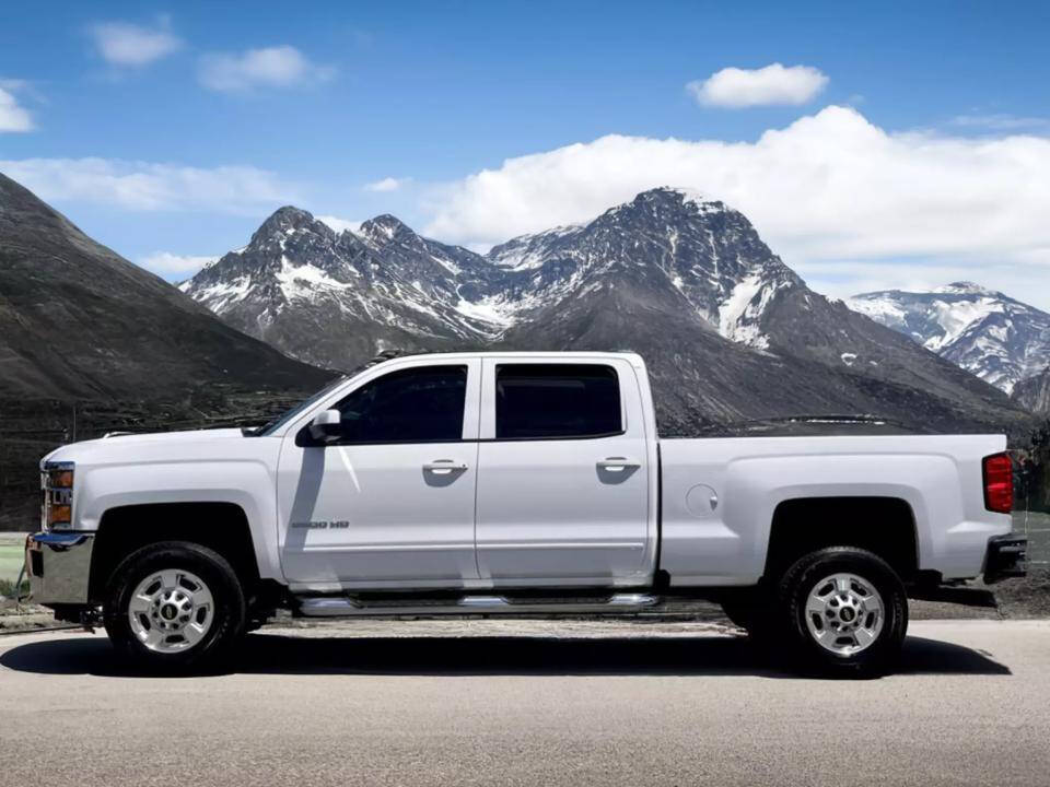 2018 Chevrolet Silverado 2500HD for sale at Best Buy Motors in Signal Hill, CA