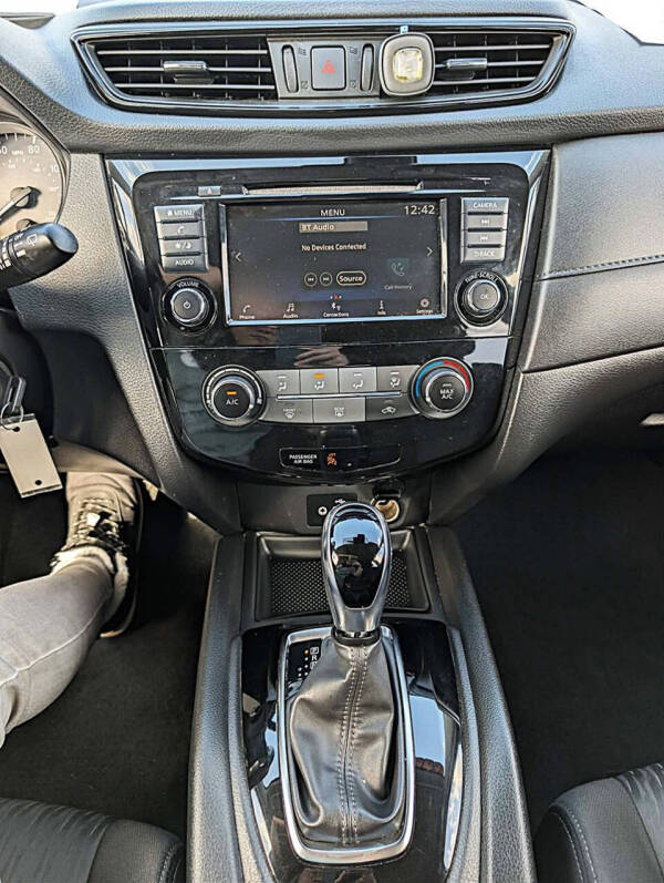 2019 Nissan Rogue S