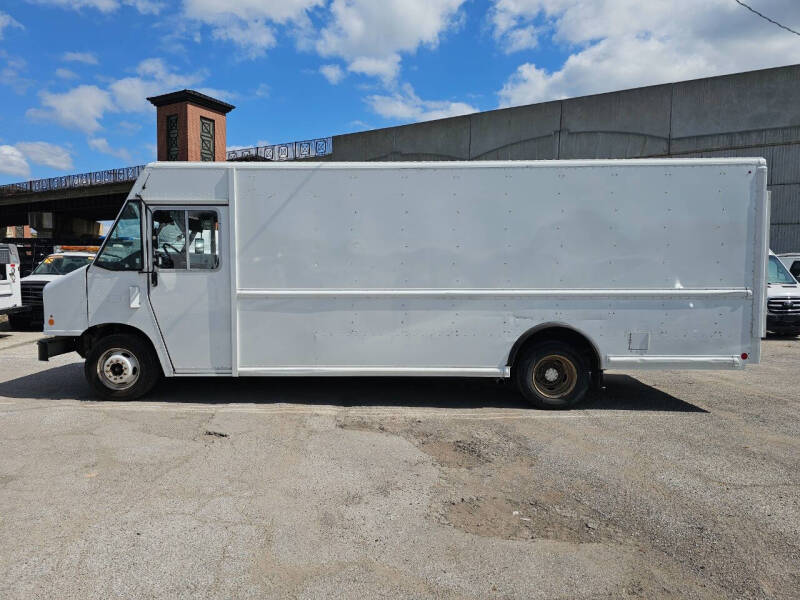 2016 Ford Stripped Chassis