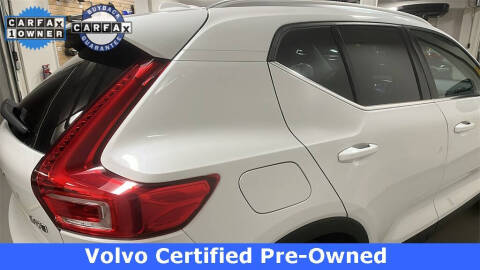 2025 Volvo XC40 B5 Plus Bright Theme