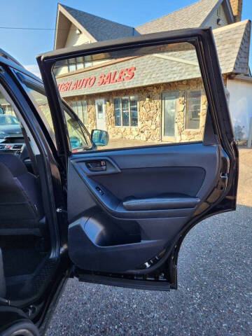 2016 Subaru Forester 2.5i