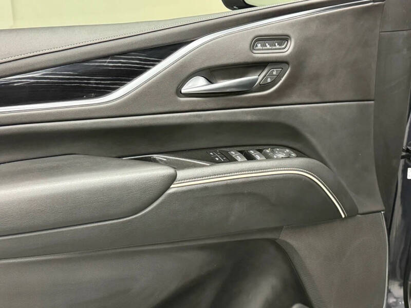 2023 Cadillac Escalade Sport