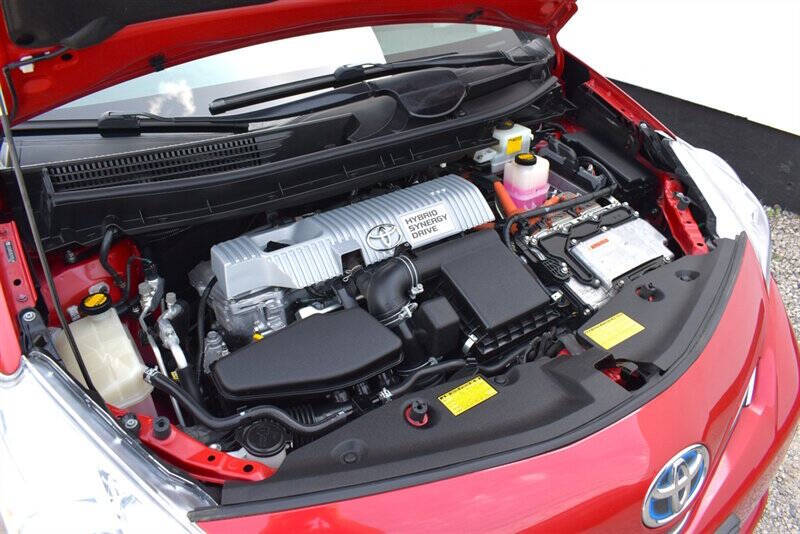 2012 Toyota Prius v Two