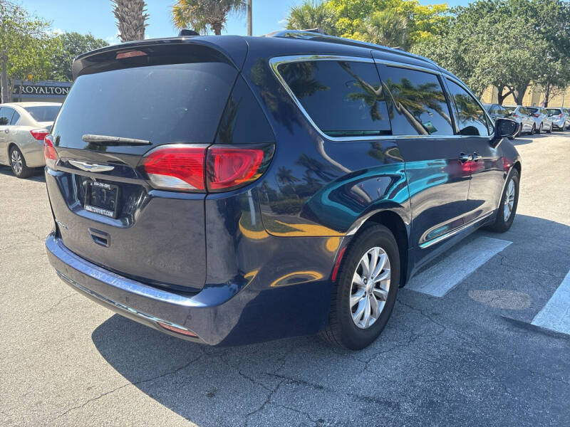 2018 Chrysler Pacifica Touring L