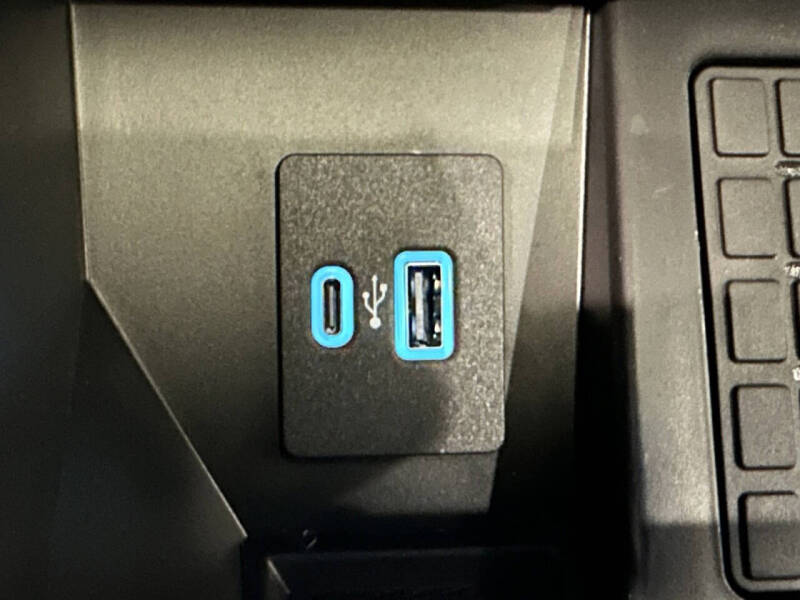 2023 Ford F-150 Lightning Platinum