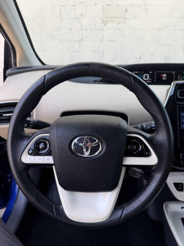 2016 Toyota Prius Three