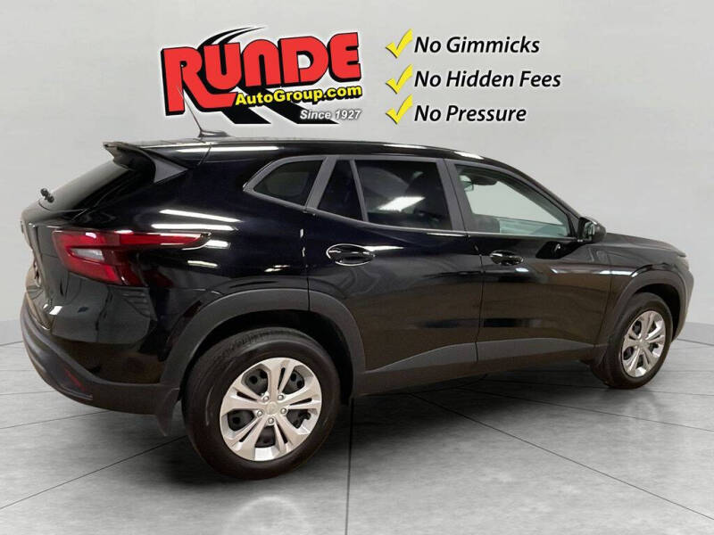 2025 Chevrolet Trax LS