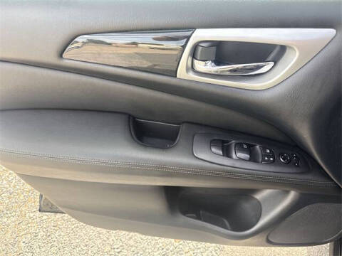 2019 Nissan Pathfinder S