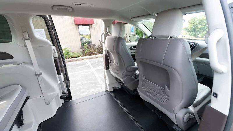 2017 Chrysler Pacifica Touring-L