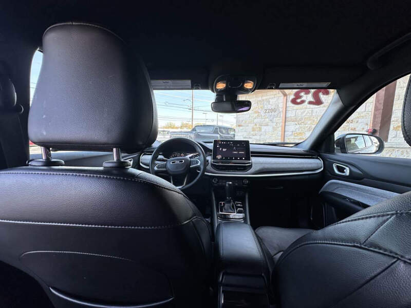 2023 Jeep Compass Latitude Lux