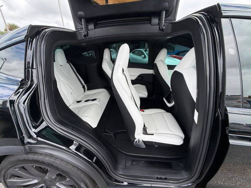 2022 Tesla Model X Plaid