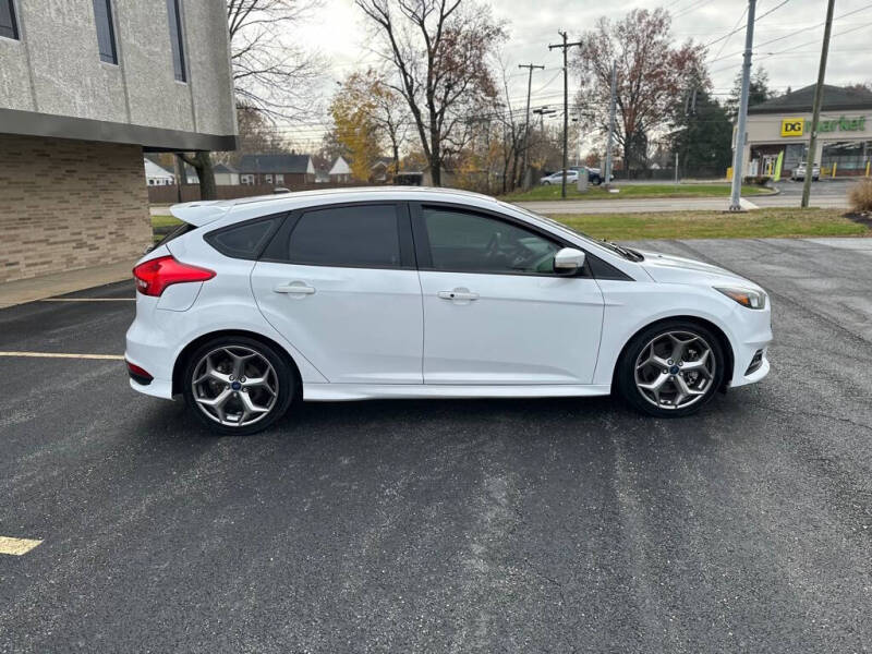 2017 Ford Focus ST