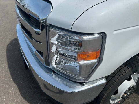 2027 Ford E-Series