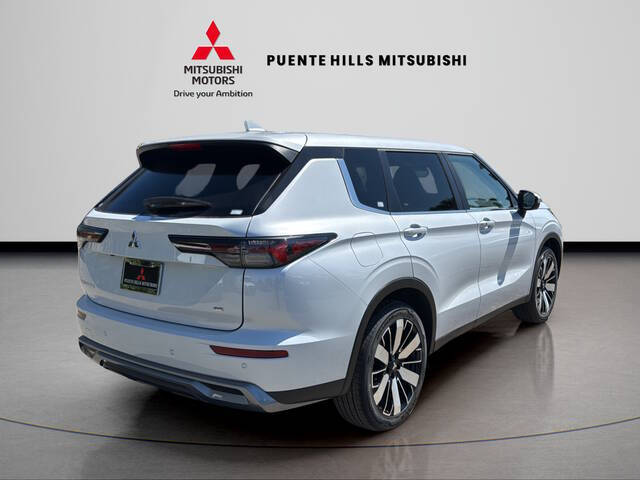 2026 Mitsubishi Outlander SE