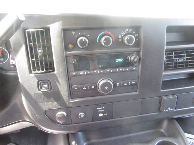 2025 GMC Savana 2500