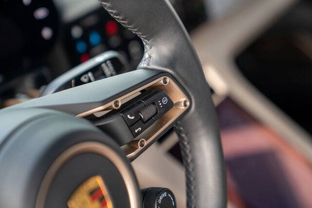 2021 Porsche Taycan 21
