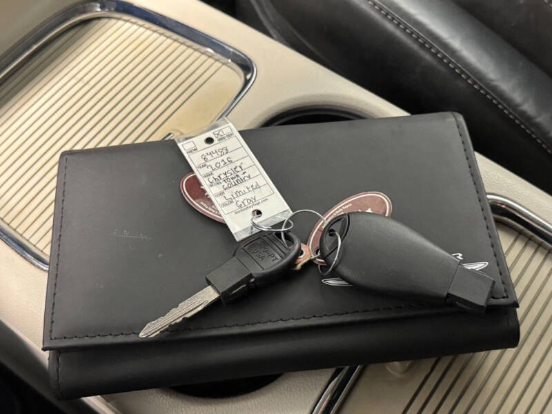 2016 Chrysler Town and Country Limited