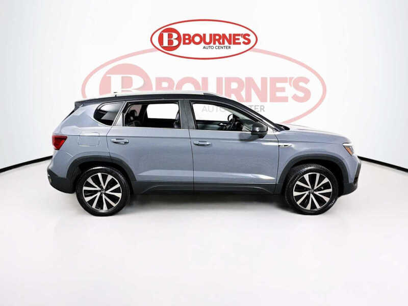 2023 Volkswagen Taos SE 4Motion