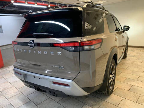 2023 Nissan Pathfinder Platinum