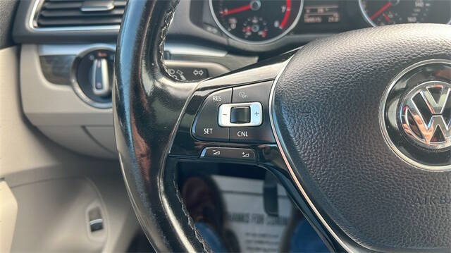 2017 Volkswagen Passat 1.8T SE