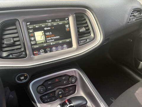 2022 Dodge Challenger SXT