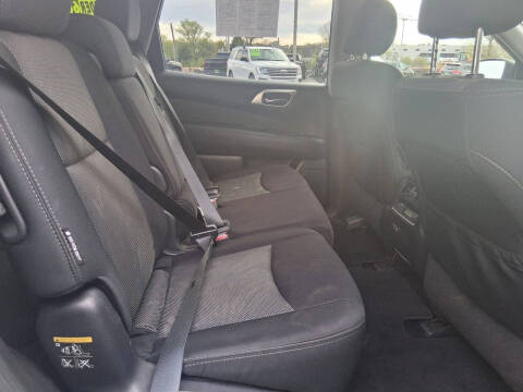 2019 Nissan Pathfinder S