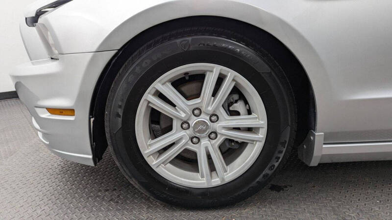 2014 Ford Mustang V6