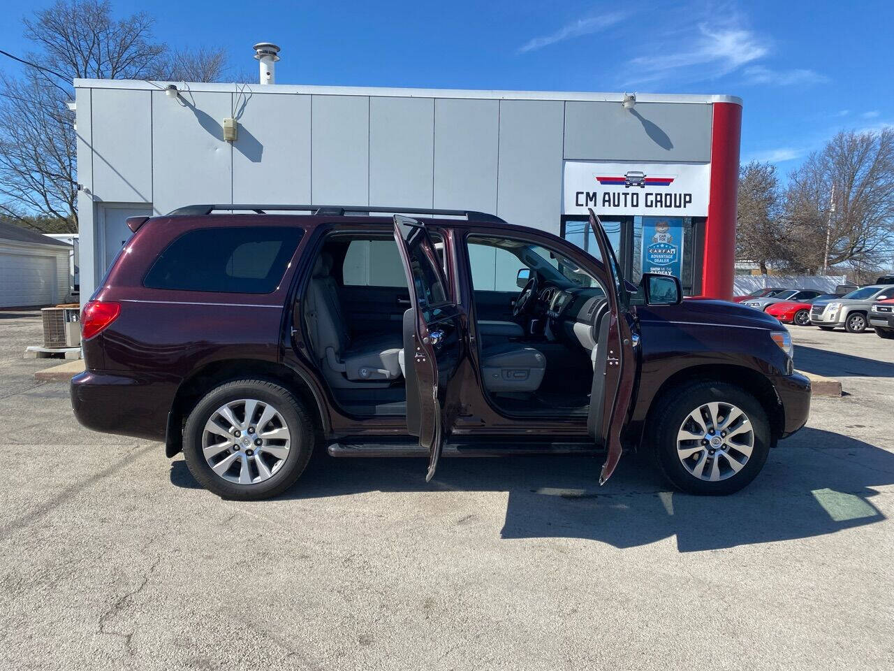 2015 Toyota Sequoia 9