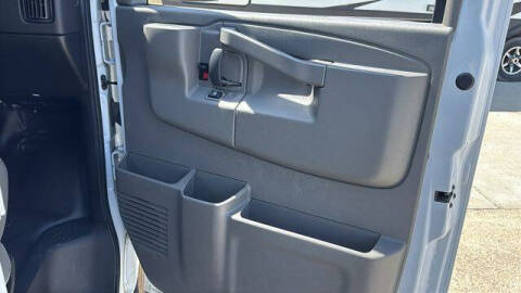 2024 Chevrolet Express 2500