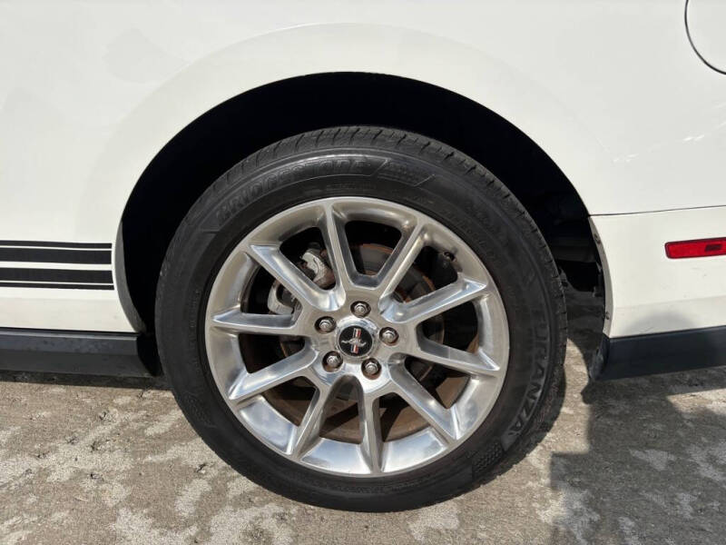 2010 Ford Mustang V6