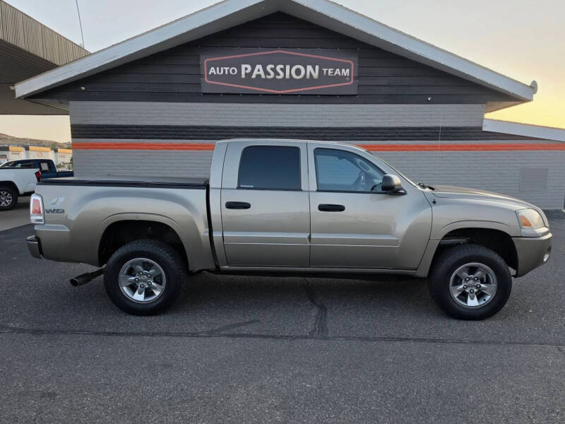 2006 Mitsubishi Raider XLS